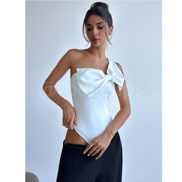 White Large Bow One Shoulder Bodysuit Slim Fit Asymmetrical - Picture 6 of 8